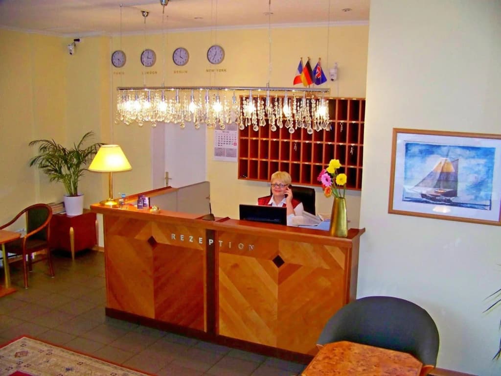 Hotel Amadeus Central - photo 16