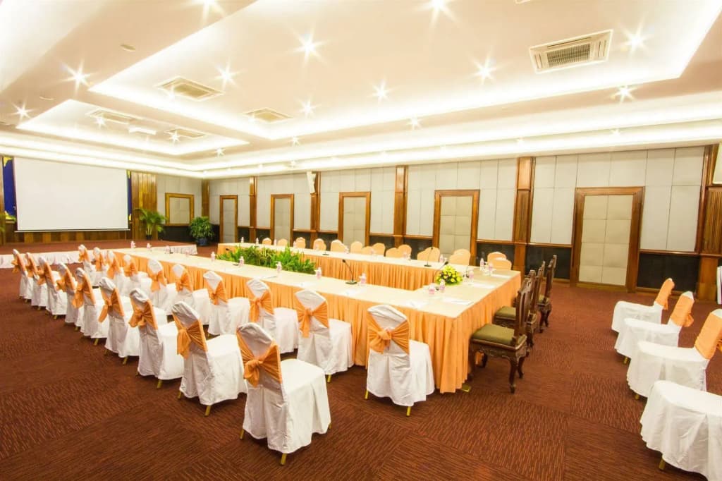 Royal Empire Premium - photo 17