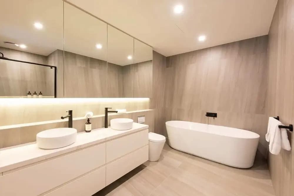 Stylish 3 Bedroom With Free Parking - photo 7