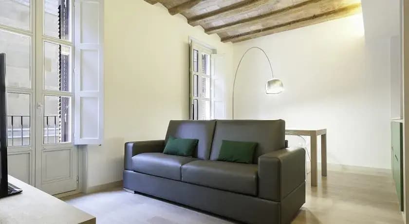 Friendly Rentals Bisbe - photo 5
