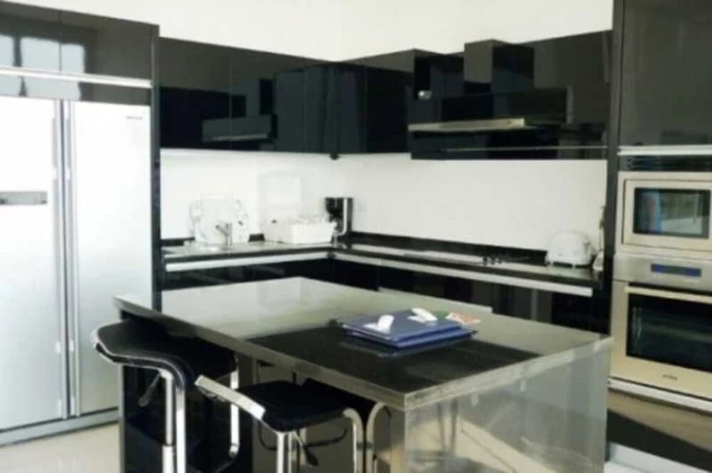Sunset Plaza Holiday Apartment - photo 12