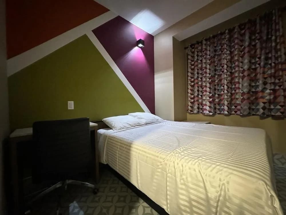 Moon Hotel Brooklyn - photo 7