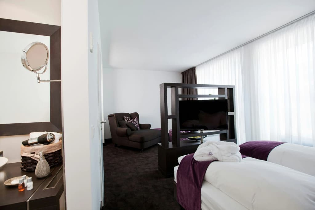 Goodman's Living - photo 18