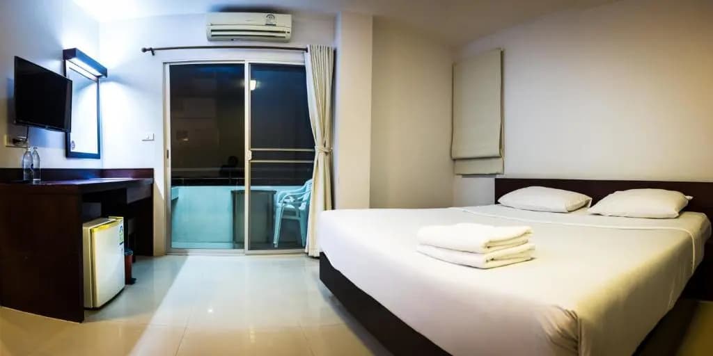 Sunshine Hostel Hua Hin - photo 4
