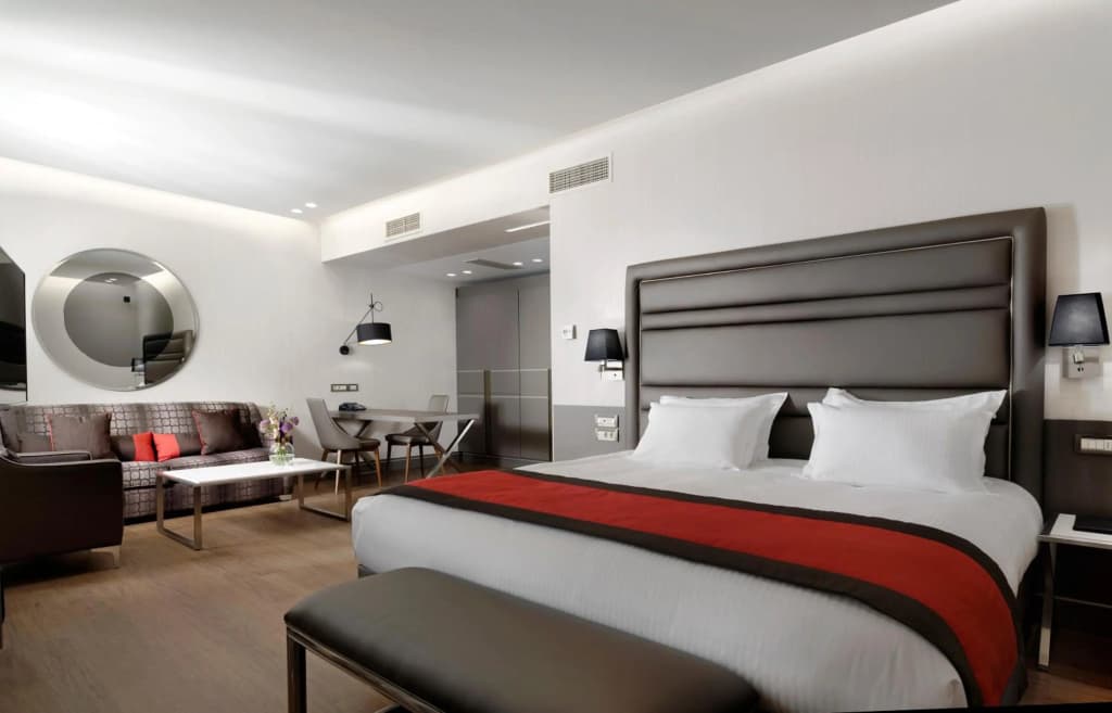 Holiday Suites - photo 19