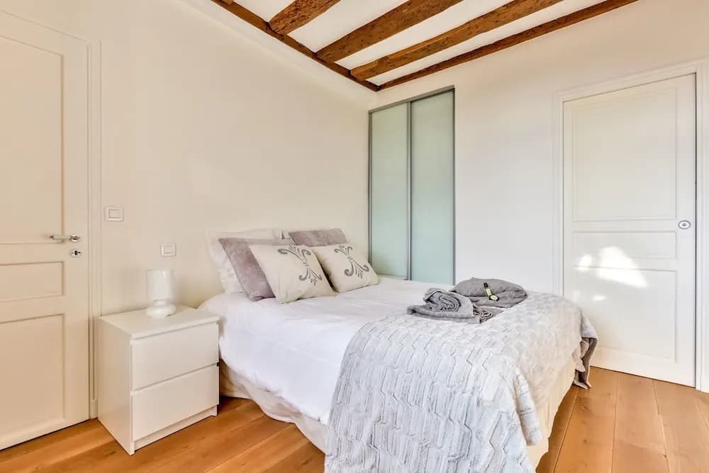 Luxury apartment - Place des Victoires - photo 3