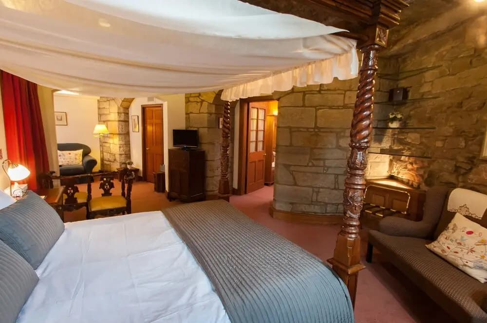 Royal Mile Apartments - photo 32