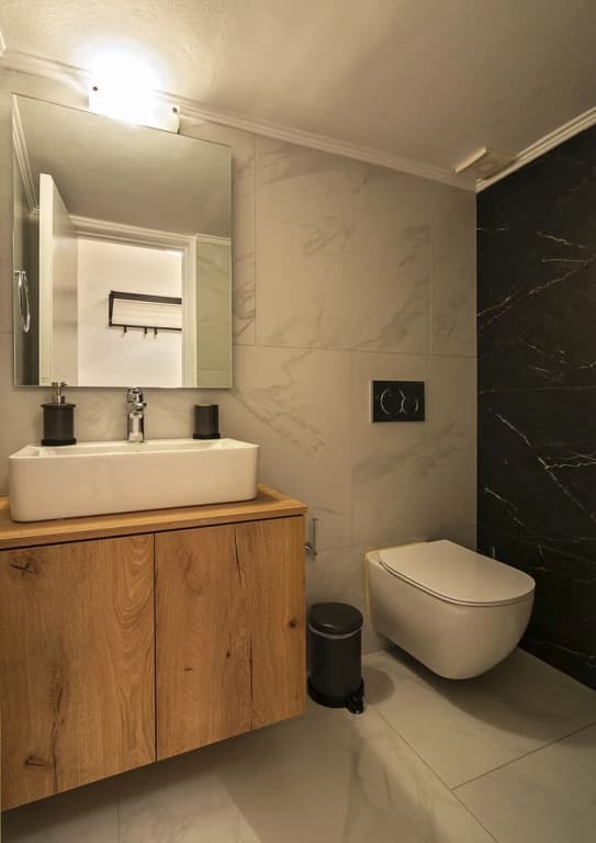Elegant, spacious & minimalist aptm w/balcony - photo 7