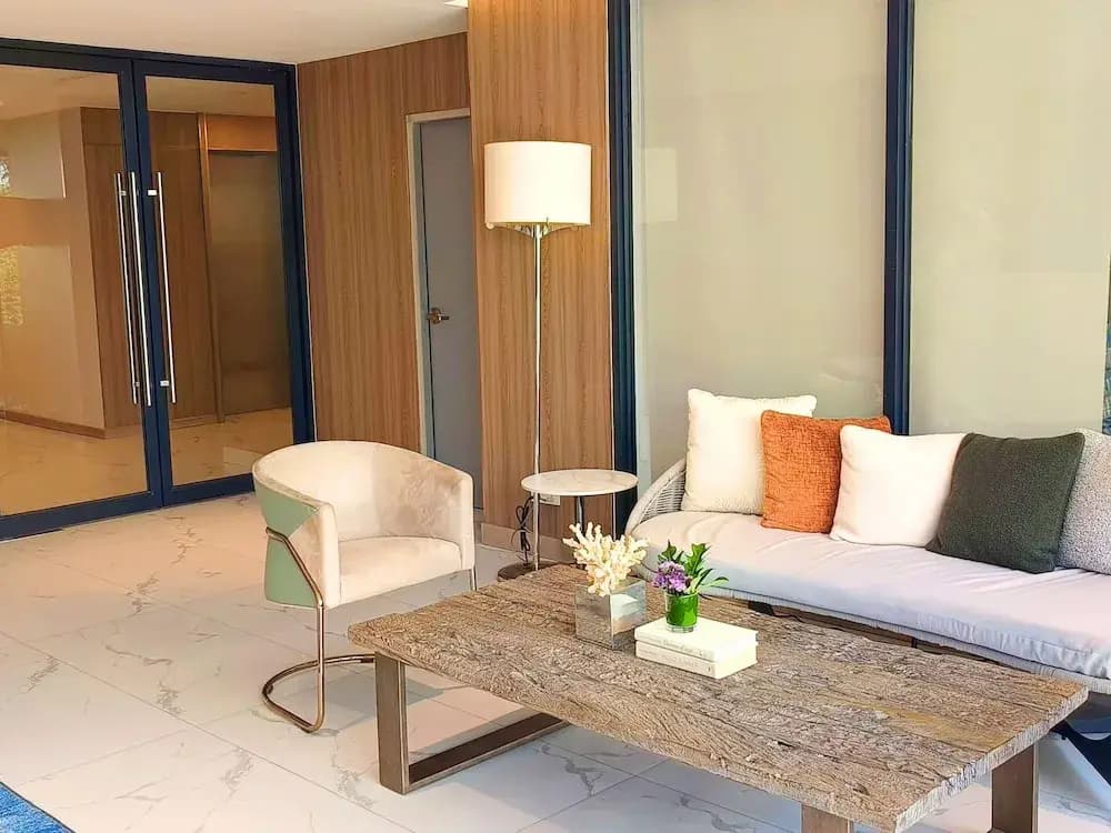 Laya Suites & Residences - photo 3