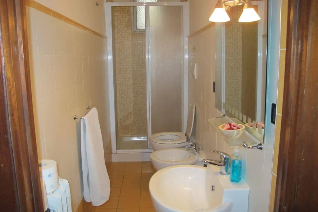 Little Italy Bed  Breakfast - photo 7