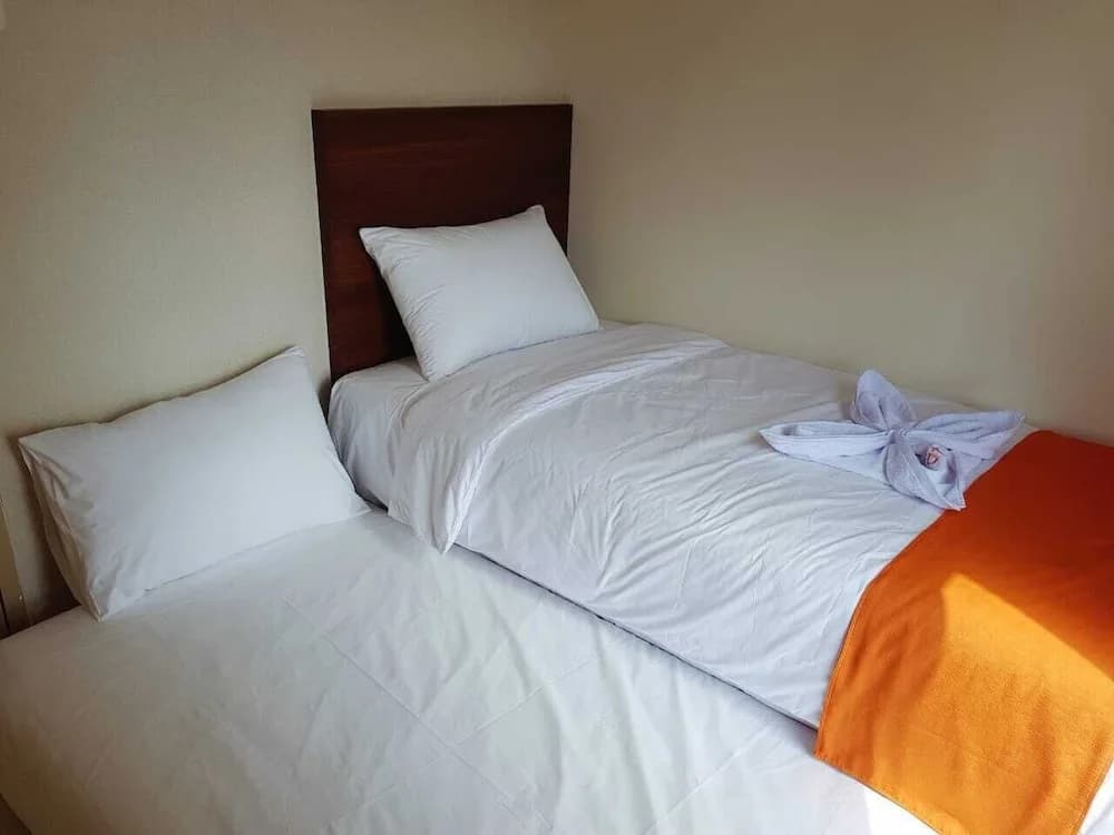 Apatel Elpis Residences 09B05 - photo 2