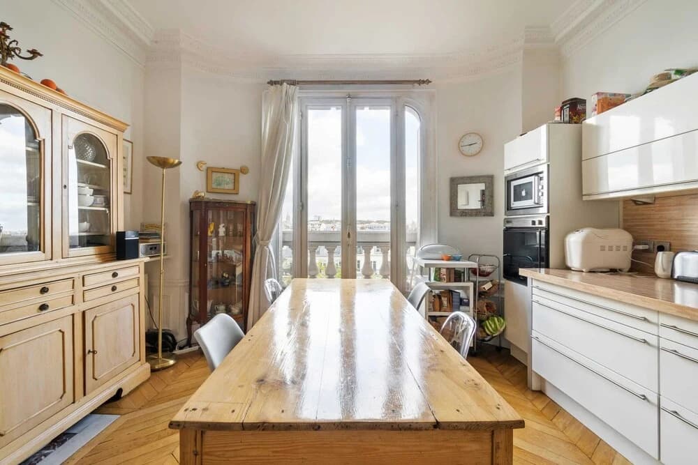 Stylish Vintage 3BR Apartment in Le Marais by GuestReady - photo 12