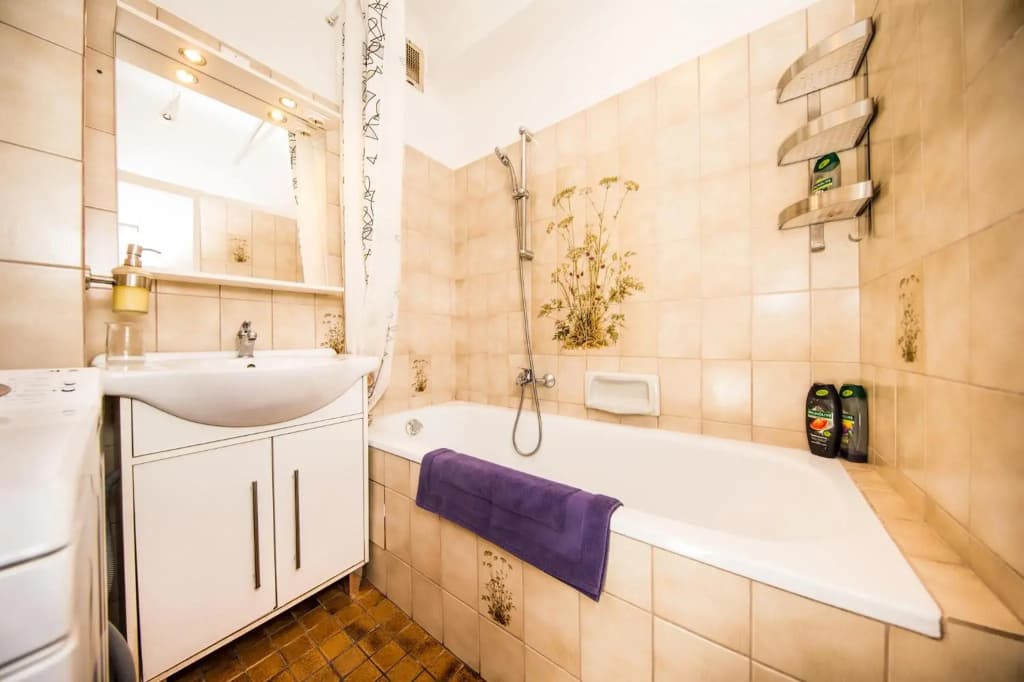 Lovley central Vienna apartment with balcony - photo 6