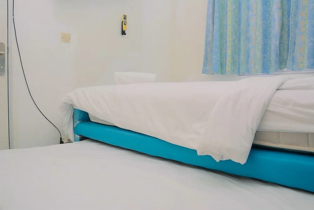 Comfort 1BR with Study Room Menteng Square Apartment - photo 5
