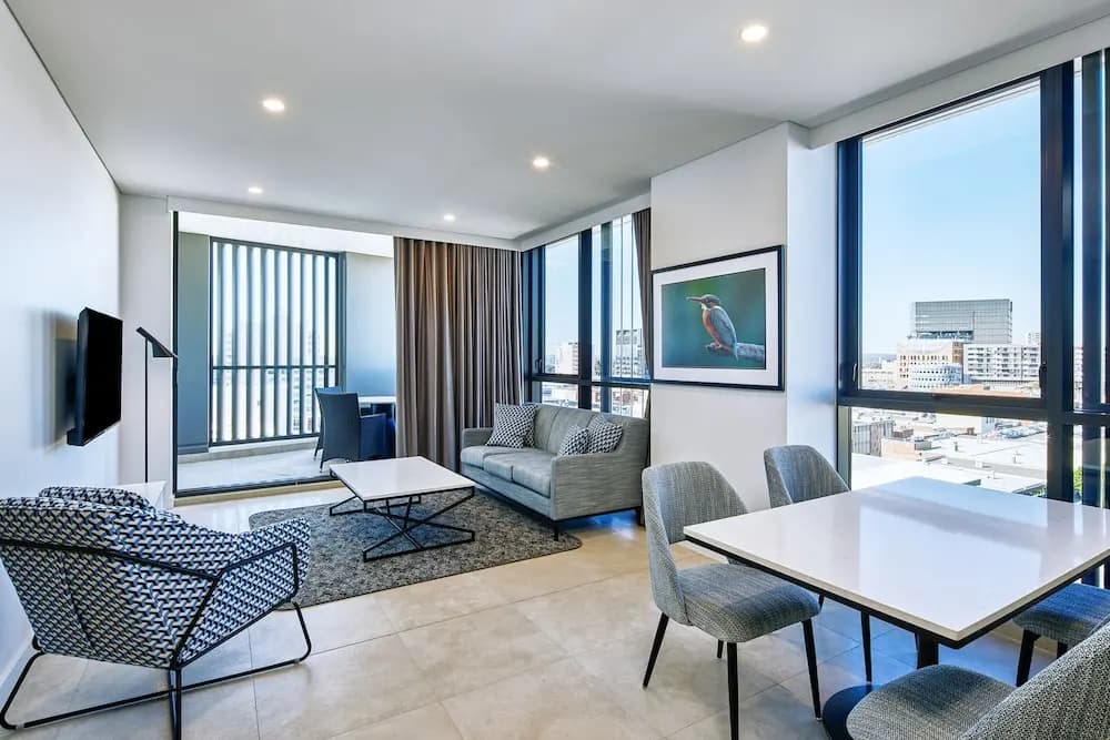 Meriton Suites Liverpool - photo 7