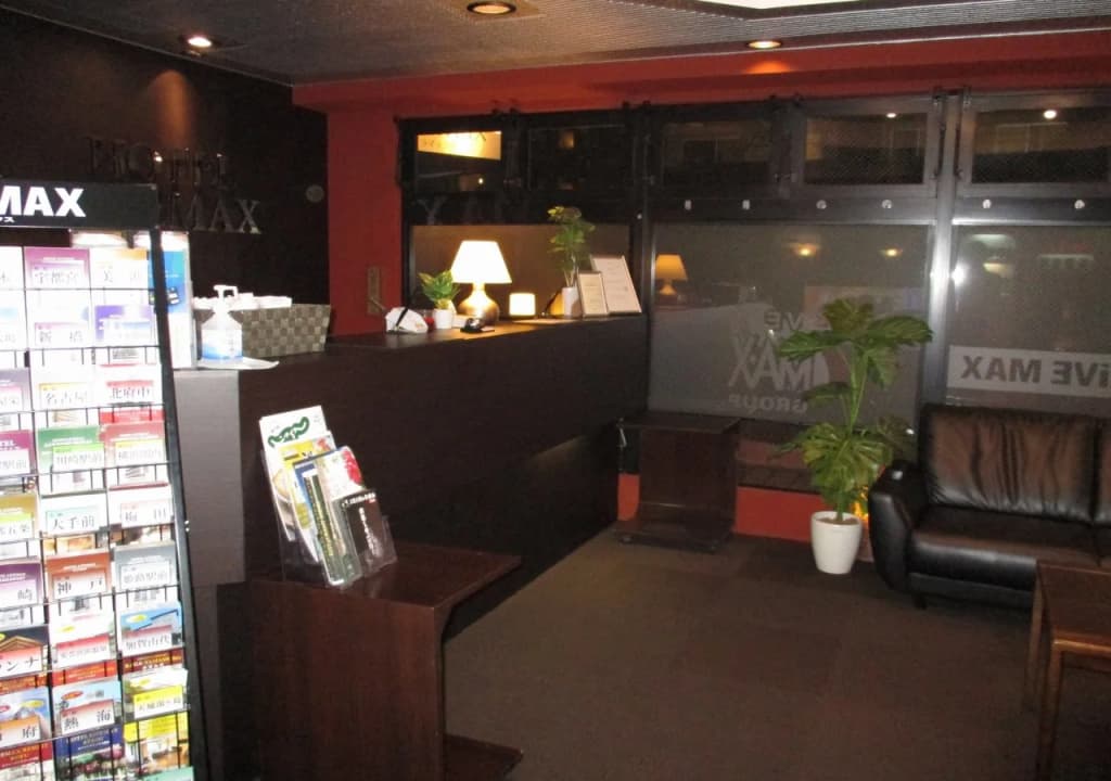 Hotel Livemax BUDGET Fuchu - photo 18