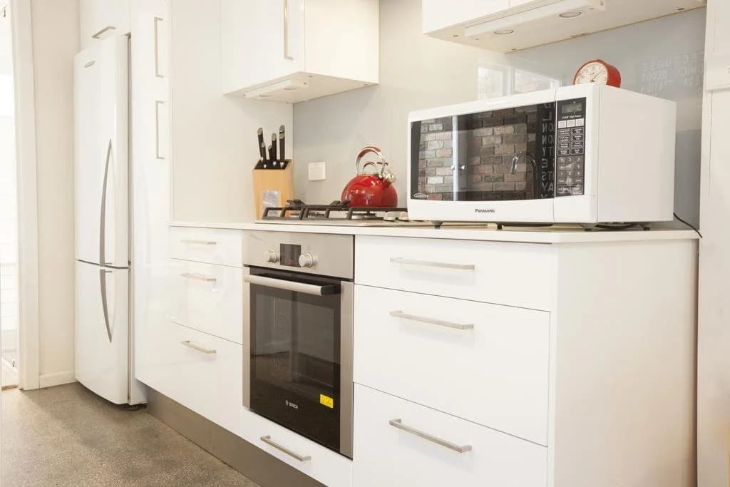 Boutique Stays - Gladstone Cottage, South Melbourne - photo 16