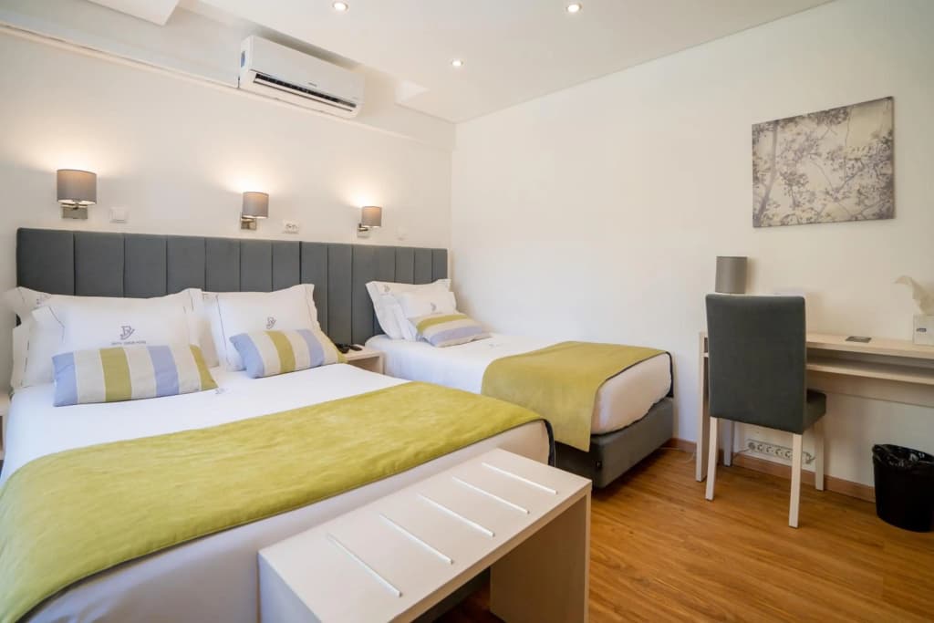 Dinya Lisbon Hotel - photo 30