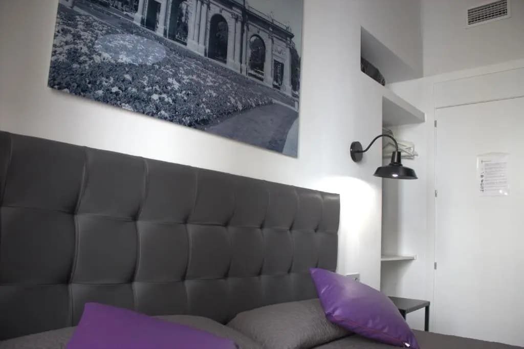 Hostal Lauria - photo 12