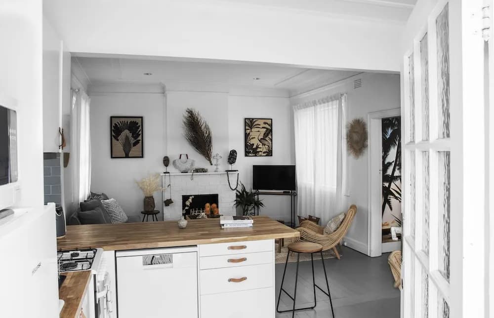Beach Cottage in Bondi - photo 12