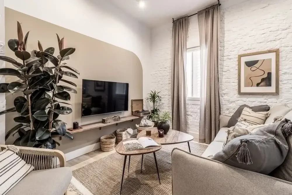 Somma - 2 Bedrooms in Almagro - photo 5