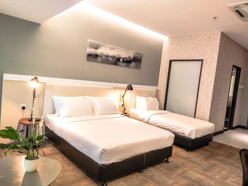 Fives Hotel DNP - photo 2