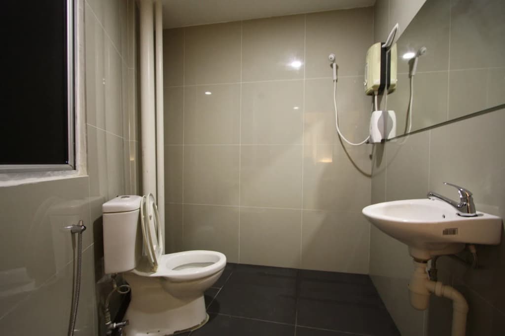 Place2Stay - Opposite Hilton - photo 7
