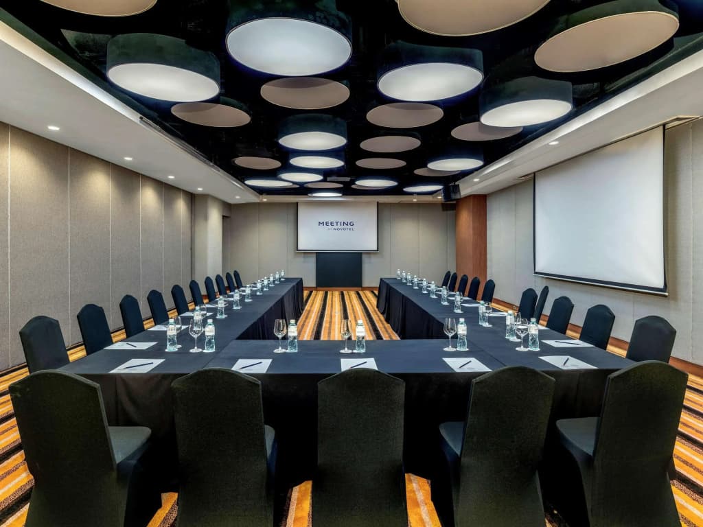 Novotel Bangkok On Siam Square Hotel - photo 18