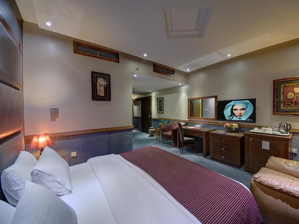 Vendome Plaza Hotel - photo 6