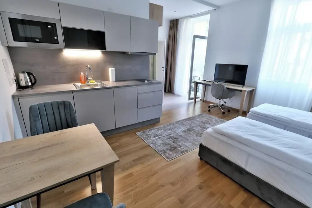 Vienna Lotus Apartment - photo 4