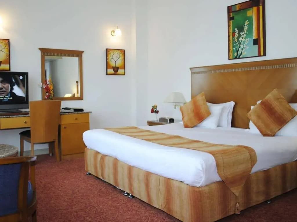 Ramee Guestline Hotel - photo 3