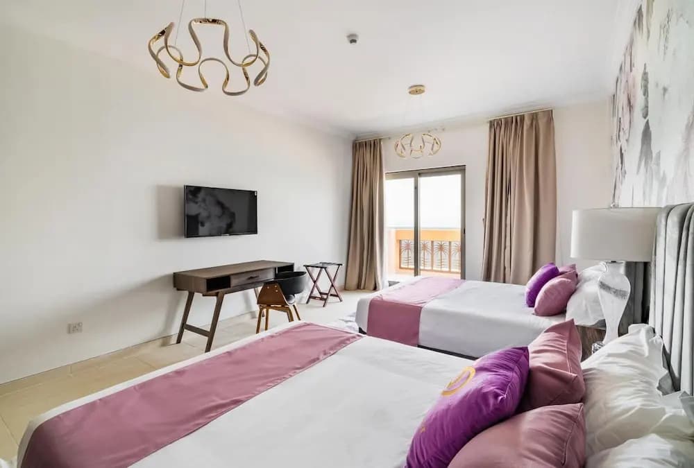2BD 2 5BA Superior Apt With Pool Gym Beach Access - photo 4