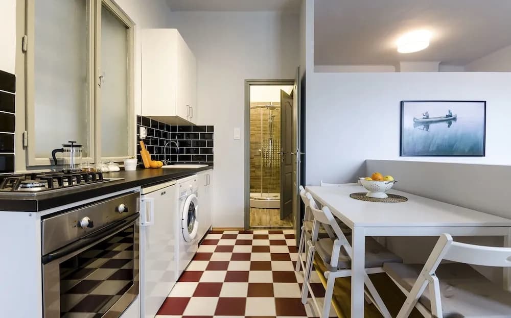 Bergamot Apartment - photo 12