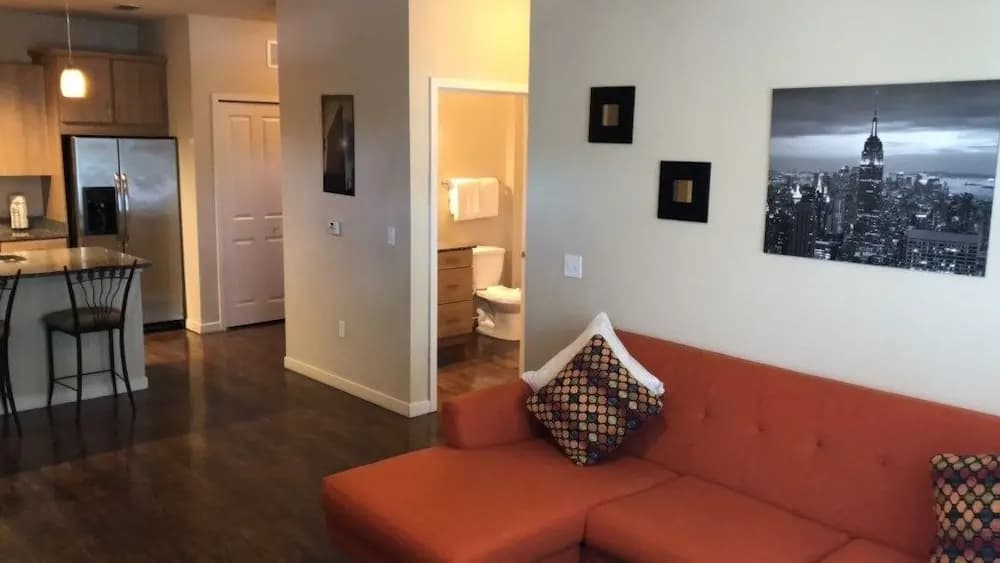#05 Two Bedroom Condo - photo 3