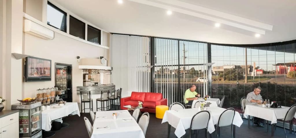 Mahoneys Motor Inn - photo 17
