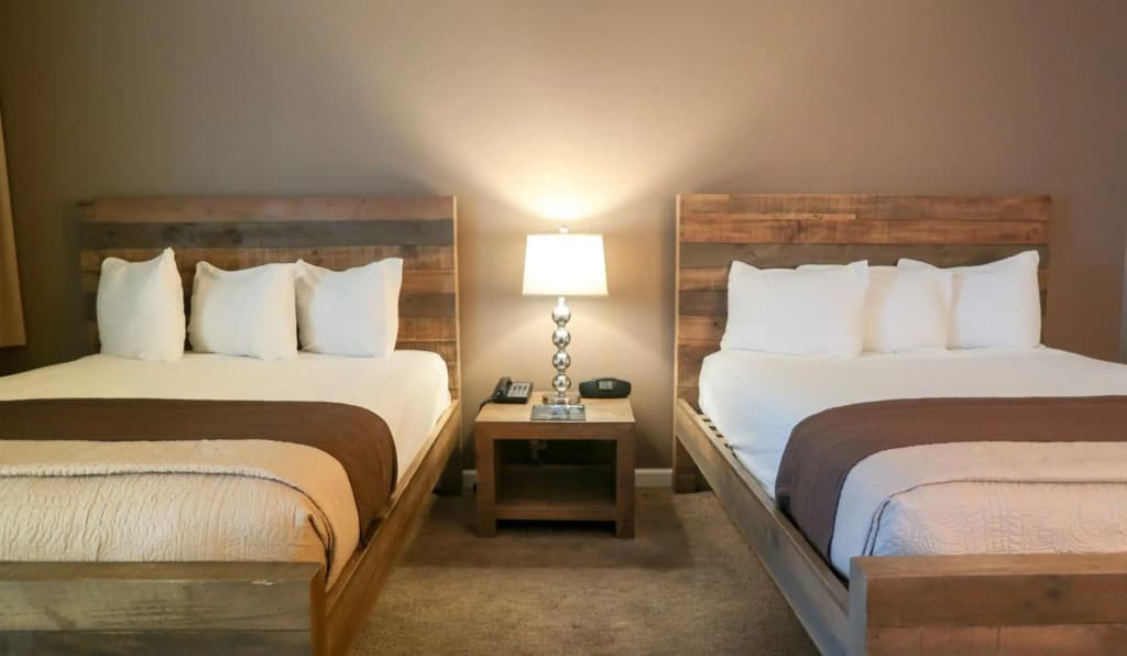 Thunderbird Hotel - photo 5