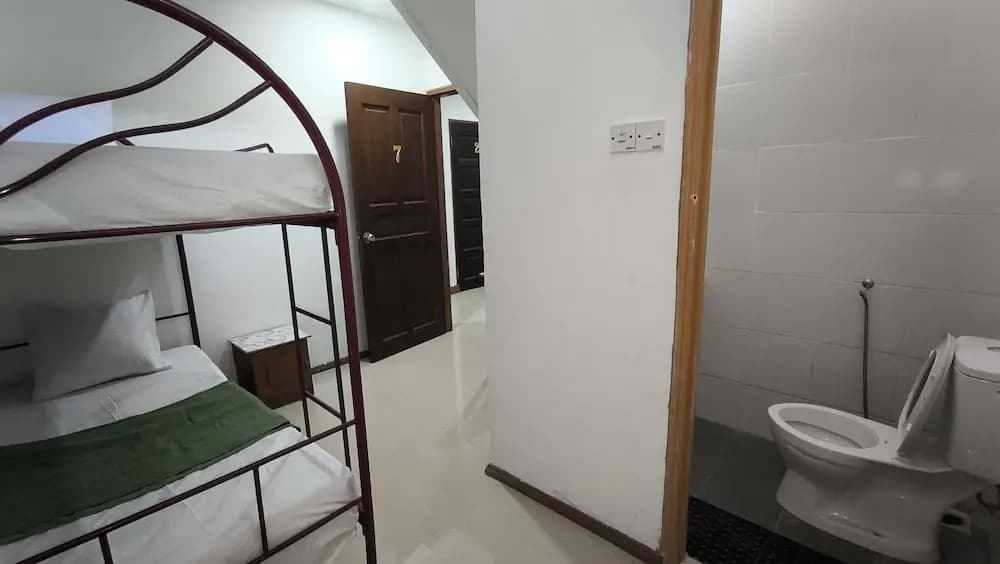 Natol Homestay - Kenyalang Park - photo 28