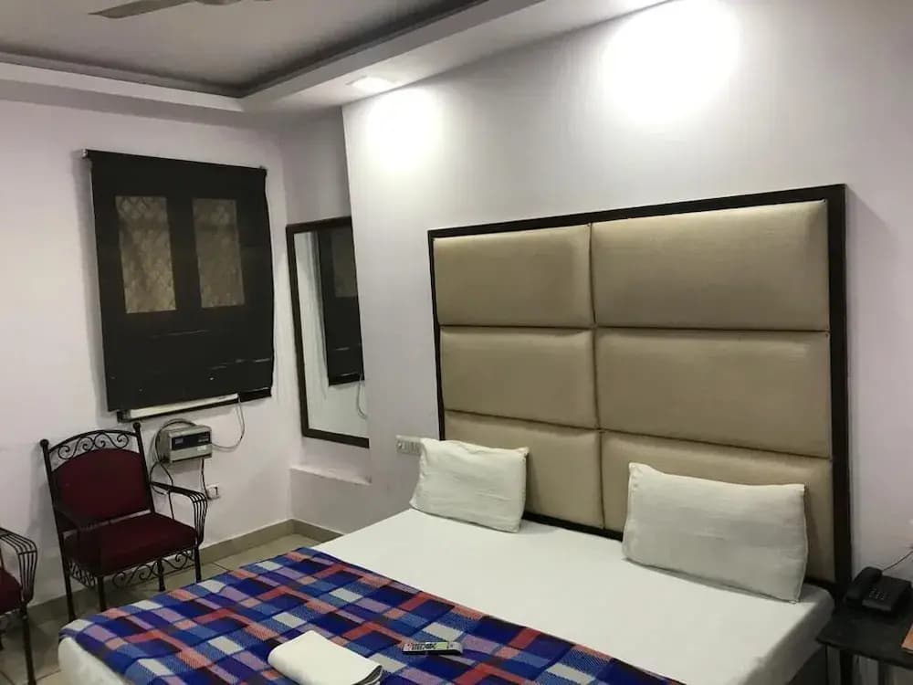ADB ROOMS Hotel Saya Deluxe - photo 2