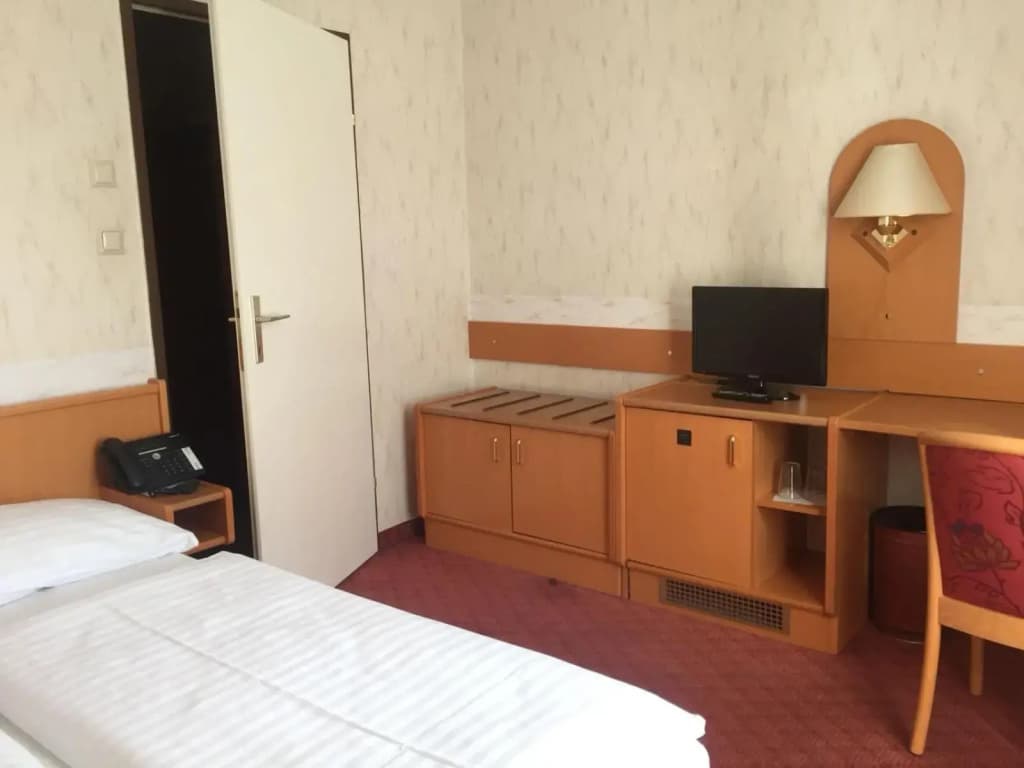 Hotel Admiral - photo 20
