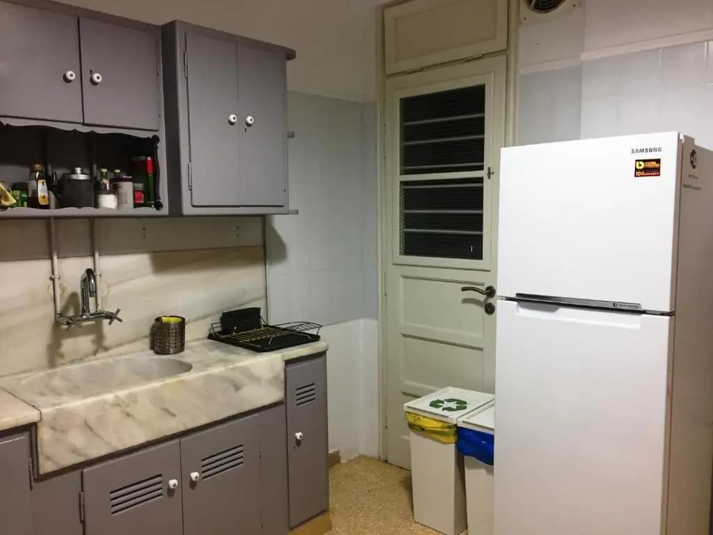 Central 5 Room Apartment - photo 13