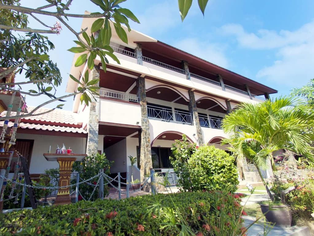 Lotus Friendly Hotel - main photo