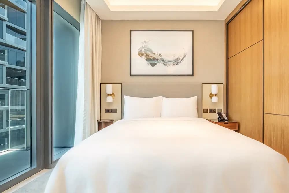 Luxury StayCation - Modern Comfort: 3-BR at The Address Opera - photo 5