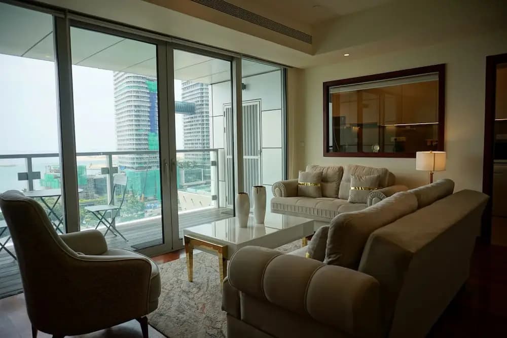Opulent Comfort Suites - photo 6