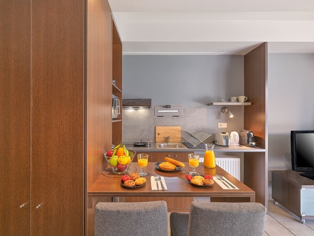 Gazi District Suites - photo 18