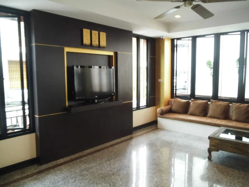 Baan Chalelarn Hotel - photo 3