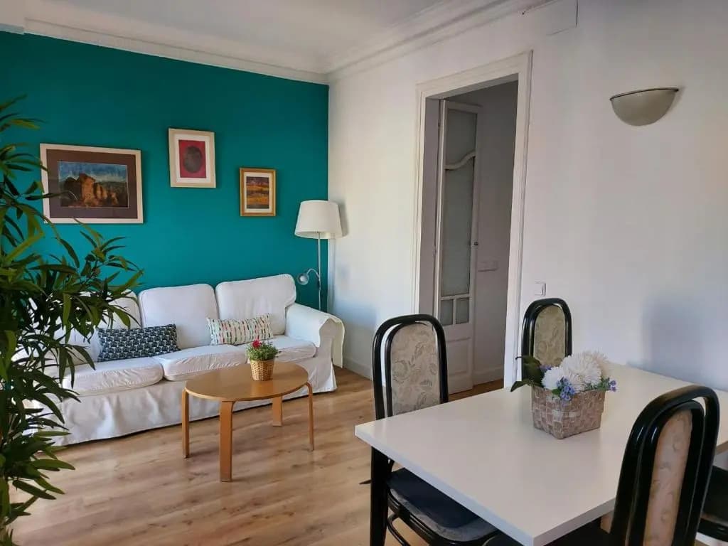 Economic Fira Suites - photo 2