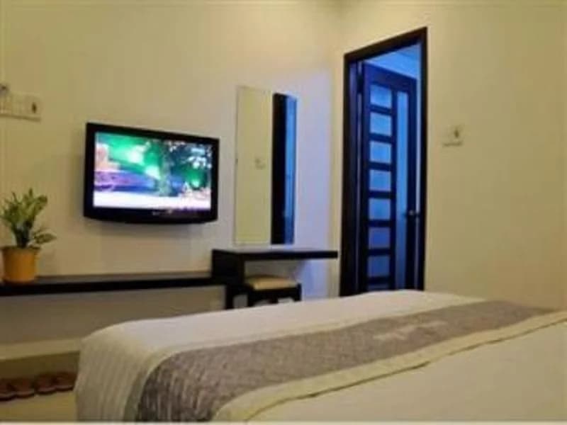 Manh Cuong Hotel - photo 2