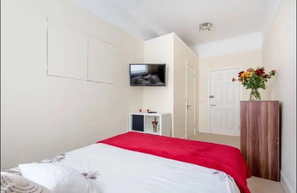 16 Maybury House - photo 14