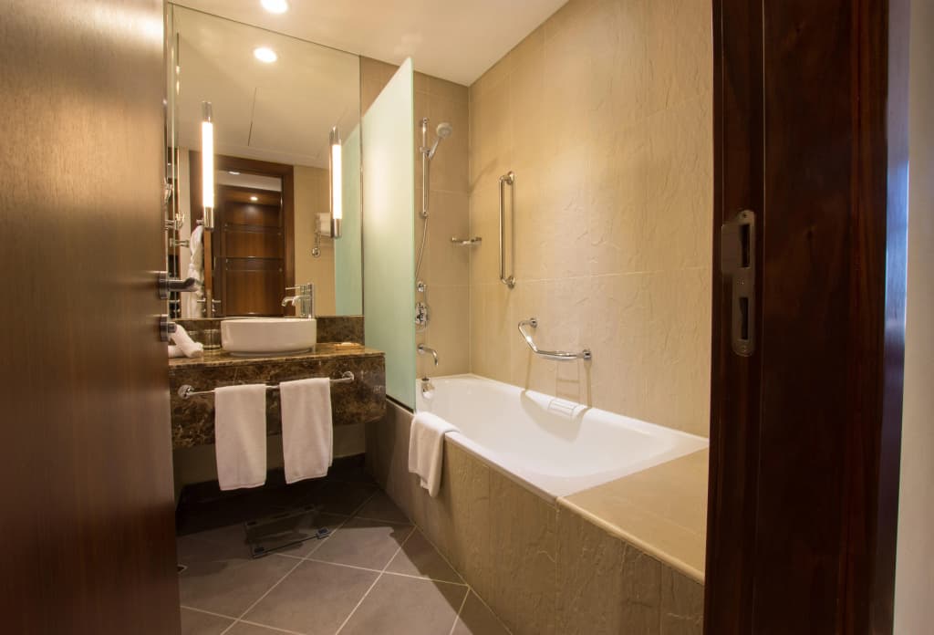 Holiday Inn Abu Dhabi by IHG - photo 10