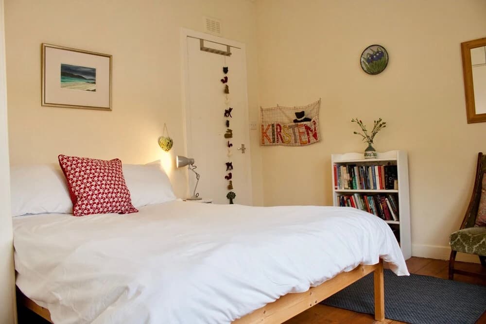 1 Bedroom Private Garden Flat - photo 3